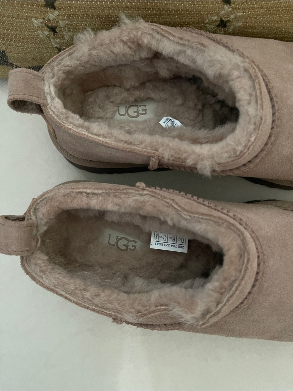 UGG Women's Suede Slip-On Slippers in Rocky Oak Wore once - Picture 4 of 9